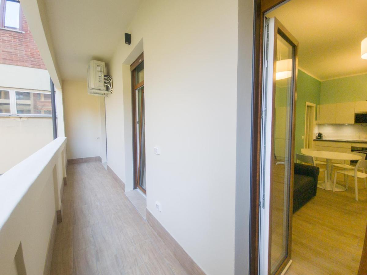 Italianflat - Elegant 2 Bedrooms With Balcony, 5 Min Walking From Arena Apartment *