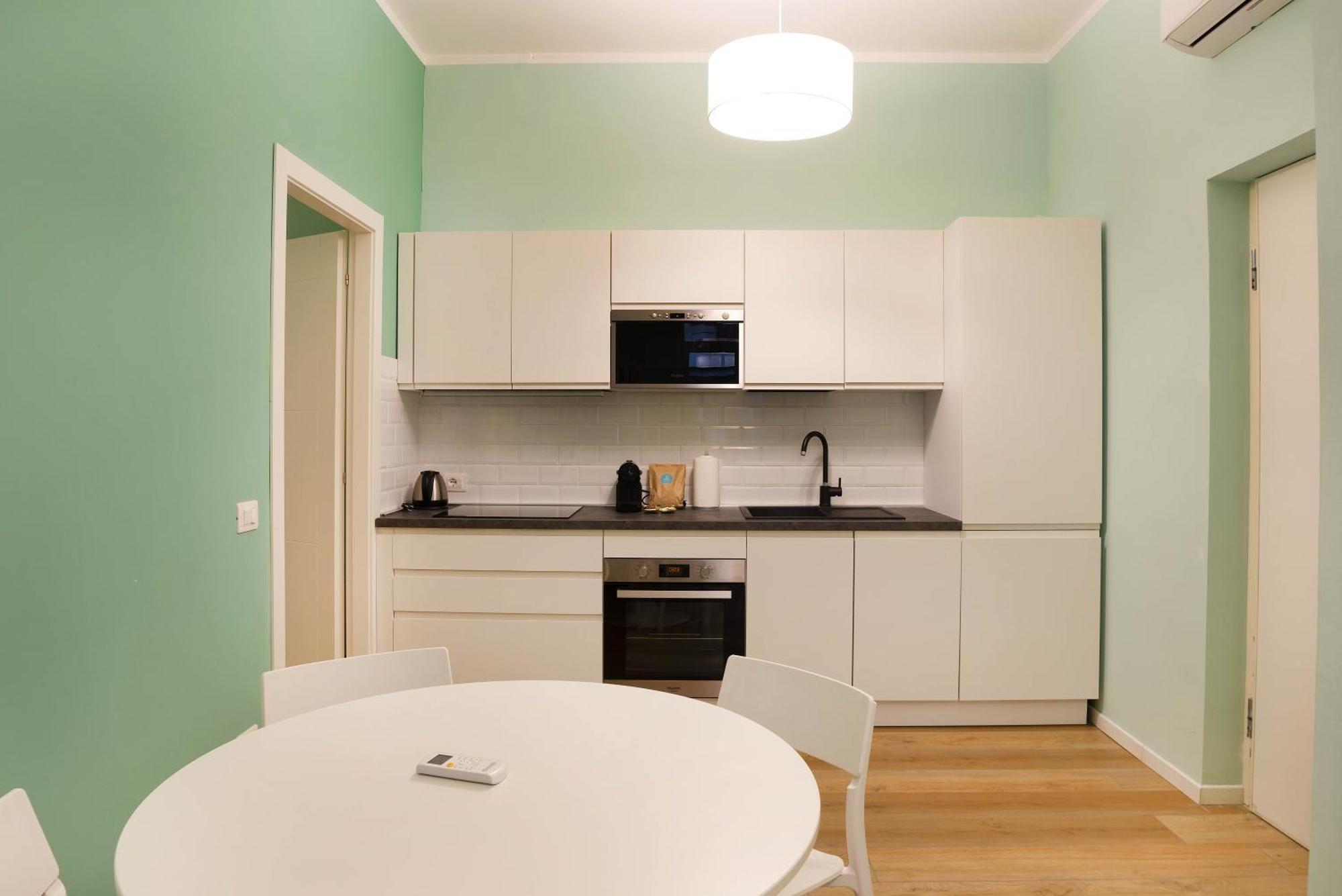 Italianflat - Elegant 2 Bedrooms With Balcony, 5 Min Walking From Arena *